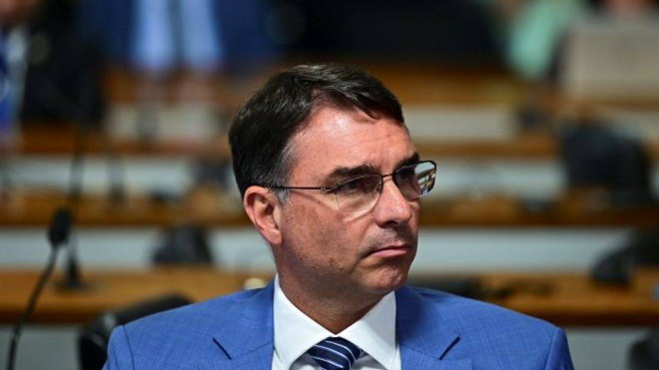 Flávio diz que Bolsonaro aceitou “pagar o preço” para viabilizar aprovação do PL da Dosimetria
