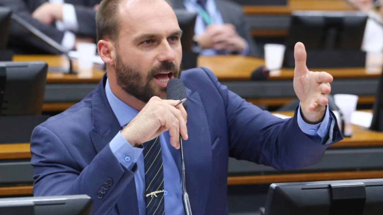 Eduardo lamenta retirada de Magnitsky contra Moraes, mas agradece Trump